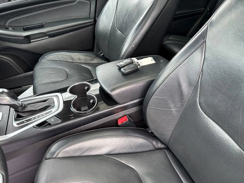 Used 2017 Ford Edge Titanium w/ Equipment Group 301A AWD/4WD image 29