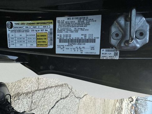 Used 2020 Ford Fusion SE image 25