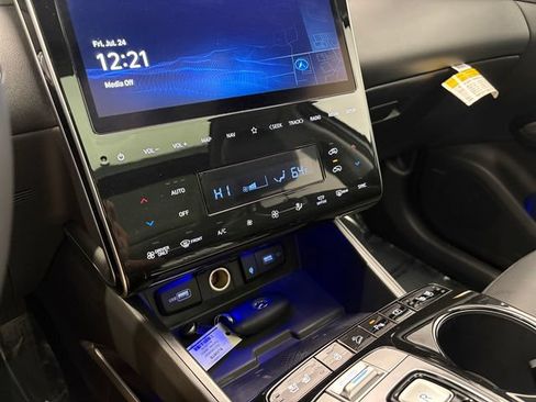 Used 2022 Hyundai Tucson Limited AWD/4WD image 19
