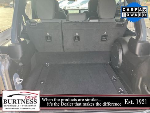 Used 2025 Jeep Wrangler Backcountry image 21