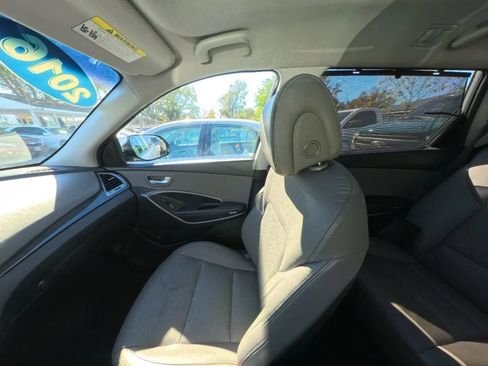 Used 2016 Hyundai Santa Fe SE w/ Option Group 03 FWD image 27