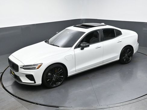 Used 2023 Volvo S60 T8 Ultimate image 42