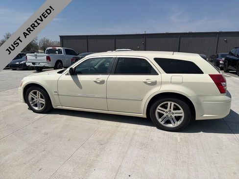 Used 2005 Dodge Magnum R/T w/ Convenience Group II image 8