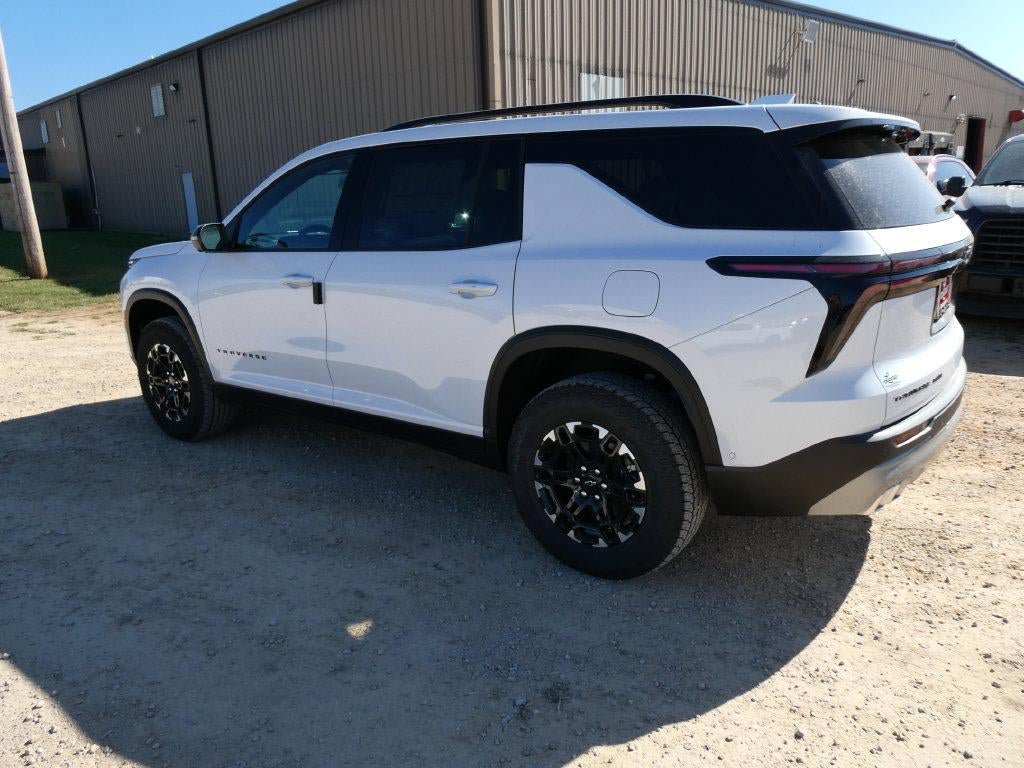 New 2027 Chevrolet Traverse Z71 w/ Enhanced Driving Package AWD/4WD image 6
