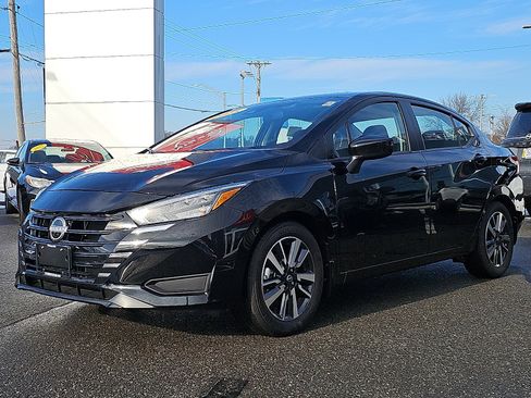 Certified 2025 Nissan Versa SV w/ Trunk Package image 3