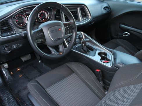 Used 2021 Dodge Challenger SXT RWD image 12