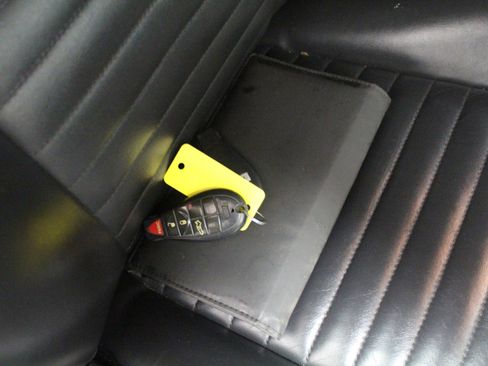 Used 2010 Dodge Challenger R/T image 22