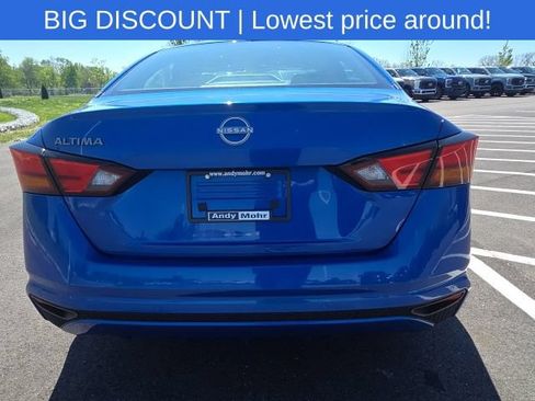 Used 2025 Nissan Altima 2.5 SV FWD image 10
