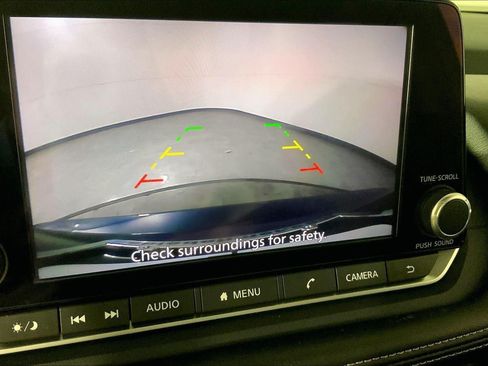 Used 2025 Nissan Rogue SV AWD/4WD image 21