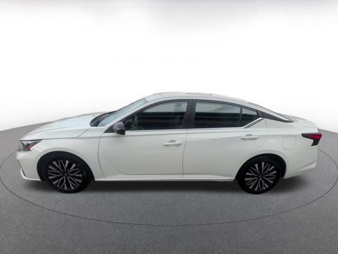 Used 2026 Nissan Altima 2.5 SV FWD image 8