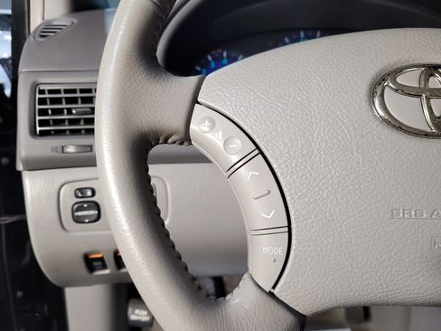 Used 2008 Toyota Sienna XLE image 23