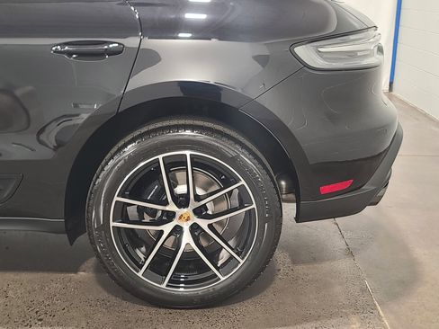 New 2026 Porsche Macan AWD/4WD image 35