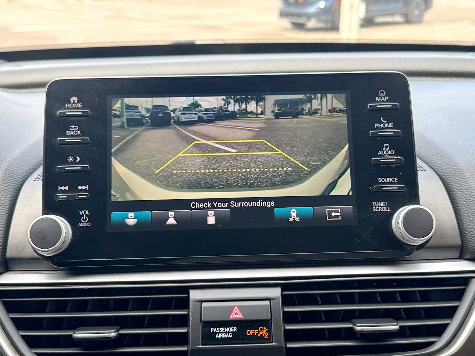 Used 2018 Honda Accord Touring image 24