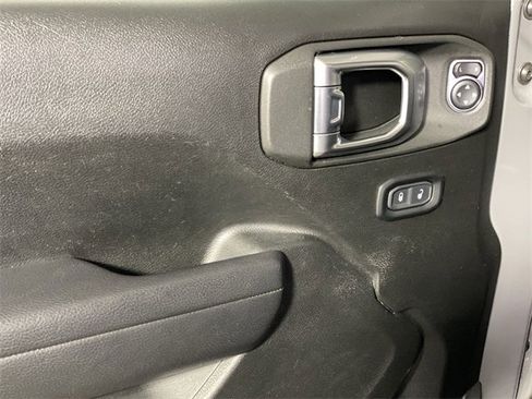 Used 2022 Jeep Wrangler Unlimited Sport w/ Xtreme Recon 35" Tire Package image 29