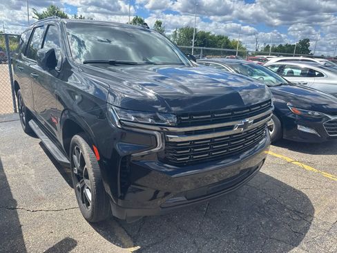 Used 2022 Chevrolet Tahoe RST w/ Luxury Package AWD/4WD image 6