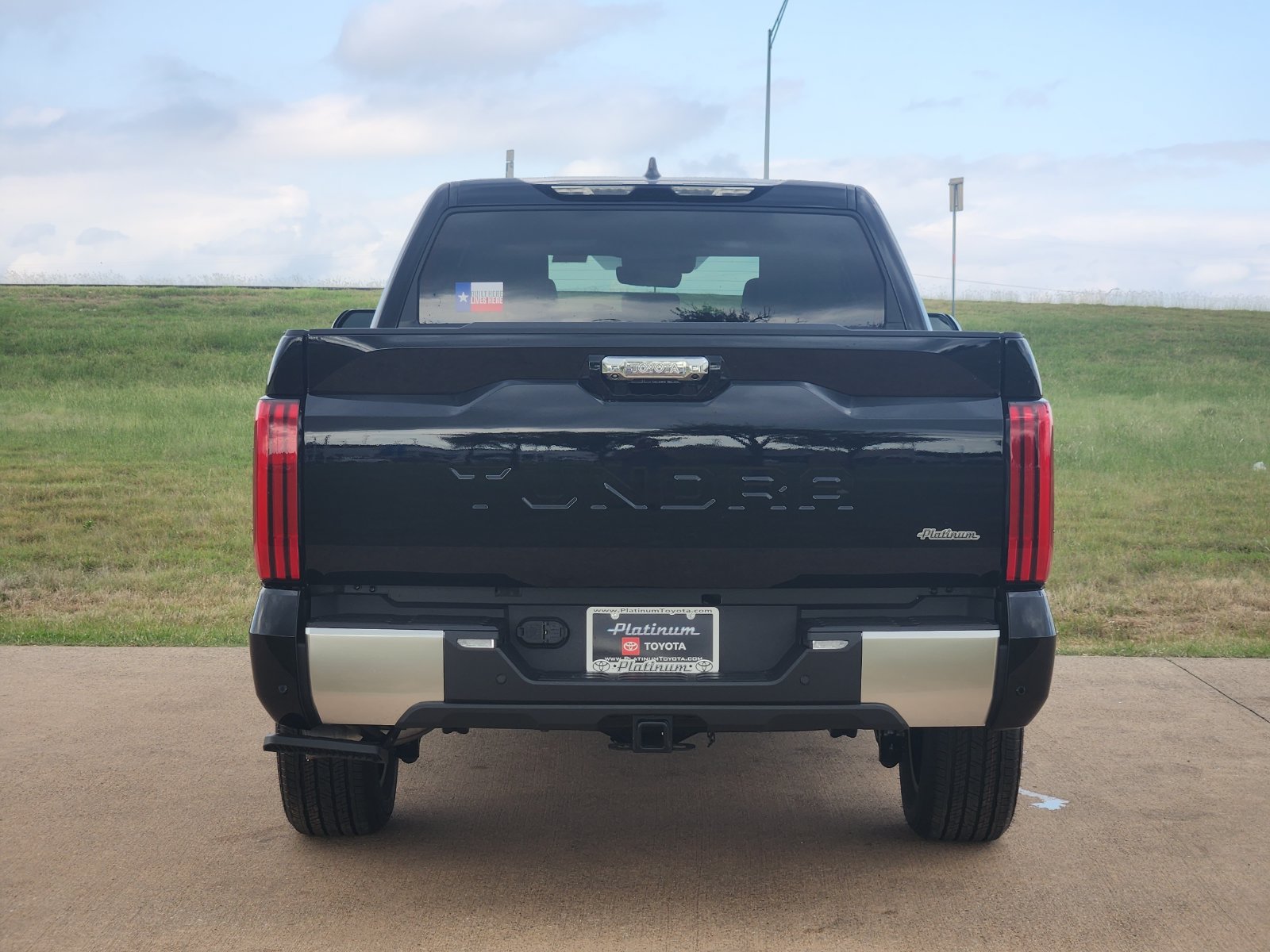 New 2026 Toyota Tundra Limited RWD image 8