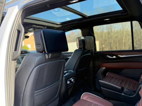Used 2023 GMC Yukon Denali Ultimate w/ LPO, Floor Liner Package AWD/4WD image 14