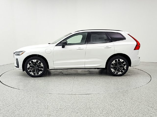 New 2026 Volvo XC60 T8 Plus w/ Climate Package AWD/4WD image 8