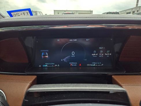 Used 2022 Lincoln Navigator L Reserve RWD image 11