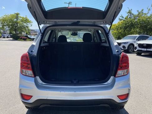 Used 2018 Chevrolet Trax LS AWD/4WD image 23