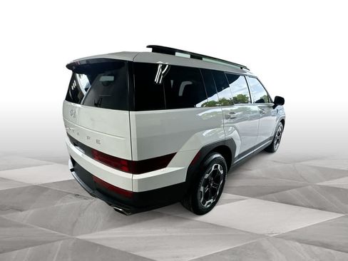 Used 2024 Hyundai Santa Fe SEL FWD image 8