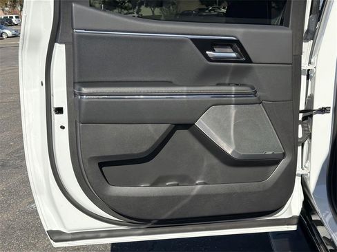 Used 2025 GMC Sierra EV Denali image 24