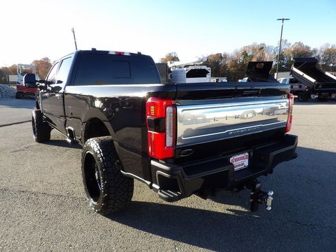 Used 2023 Ford F250 Limited w/ FX4 Off-Road Package image 5