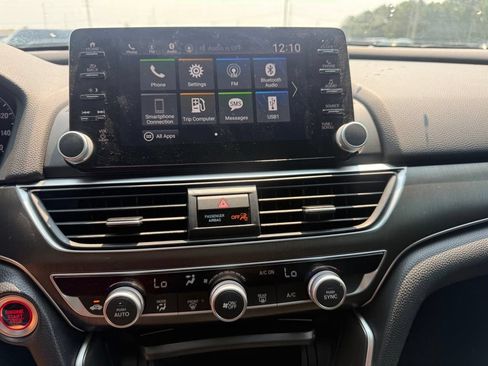 Used 2021 Honda Accord LX image 11