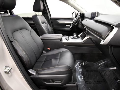 Used 2024 MAZDA CX-90 3.3 Turbo w/ Preferred Plus AWD/4WD image 19