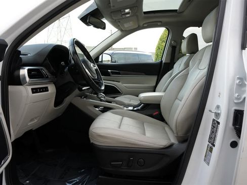 Used 2020 Kia Telluride EX image 18