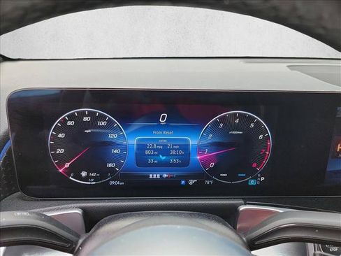 Used 2025 Mercedes-Benz GLB 250 image 20