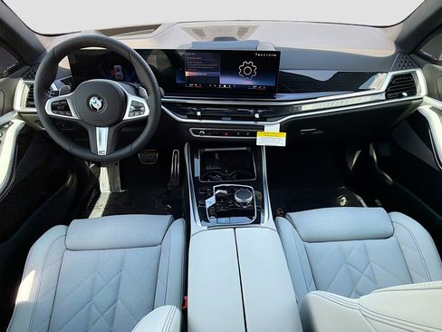 New 2026 BMW X5 xDrive40i w/ M Sport Package AWD/4WD image 15