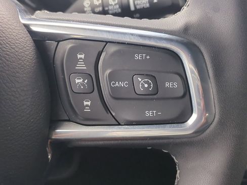 Used 2025 Jeep Wrangler Unlimited Sahara w/ Safety Group AWD/4WD image 28