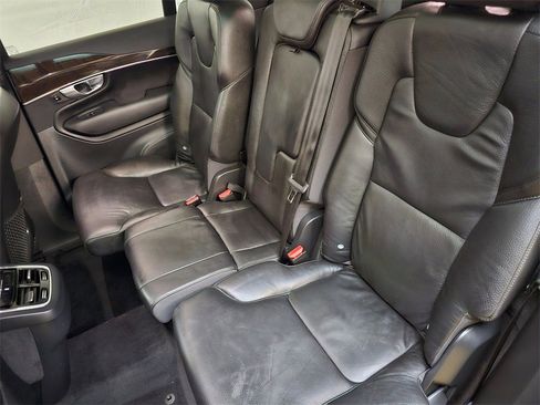Used 2019 Volvo XC90 T6 Momentum w/ Protection Package image 19