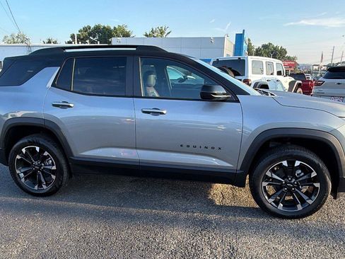 New 2027 Chevrolet Equinox RS FWD image 8