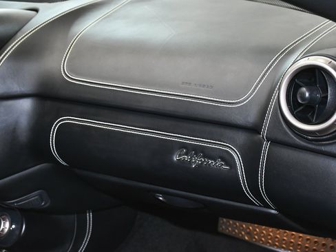 Used 2013 Ferrari California image 66