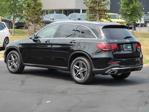 Used 2022 Mercedes-Benz GLC 300 4MATIC image 3