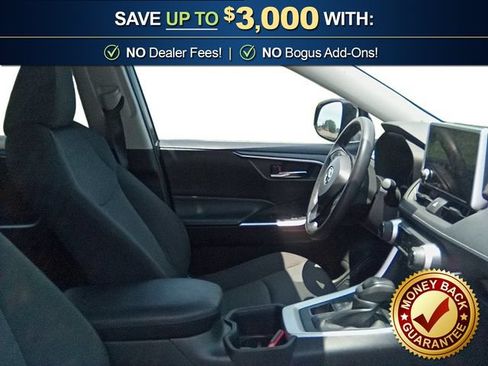 Used 2024 Toyota RAV4 XLE AWD/4WD image 22