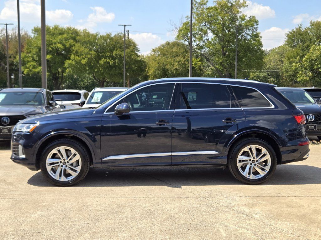 Certified 2023 Audi Q7 2.0T Premium w/ Convenience Package AWD/4WD image 7