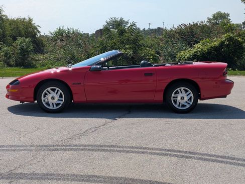 Used 1994 Chevrolet Camaro Z28 RWD image 31
