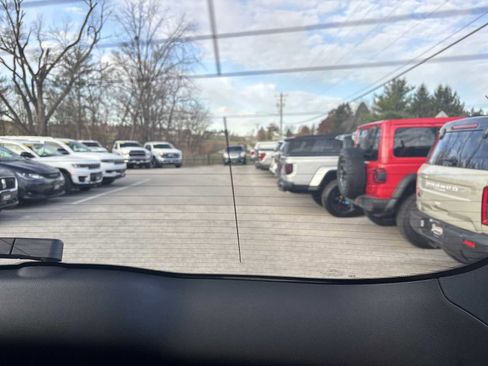 Used 2024 Ford Edge ST-Line image 34