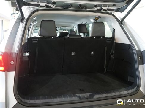 Used 2025 Toyota Grand Highlander AWD image 30