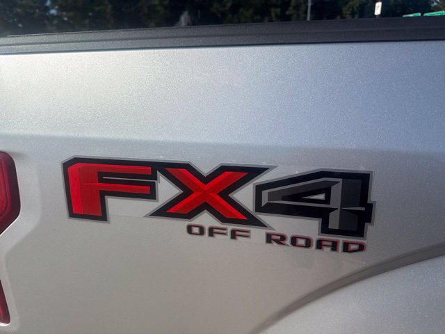 Used 2016 Ford F150 XLT w/ Equipment Group 302A Luxury AWD/4WD image 9
