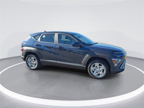 New 2026 Hyundai Kona SE image 9