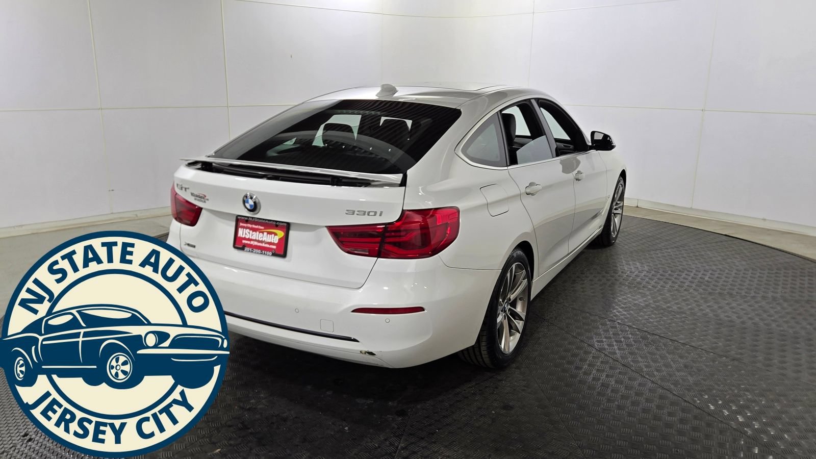 Used 2019 BMW 330i Gran Turismo xDrive w/ Convenience Package AWD/4WD image 13