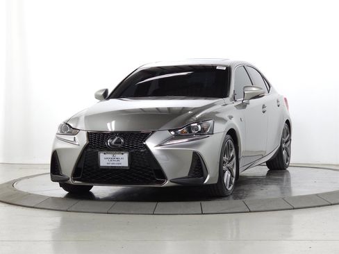 Used 2017 Lexus IS 300 F Sport w/ F Sport Package image 4