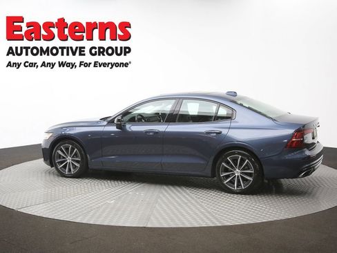 Used 2022 Volvo S60 B5 Momentum image 61
