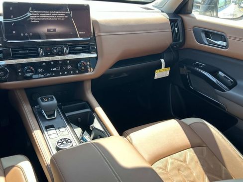 New 2026 Nissan Pathfinder Platinum w/ Lighting Package AWD/4WD image 23