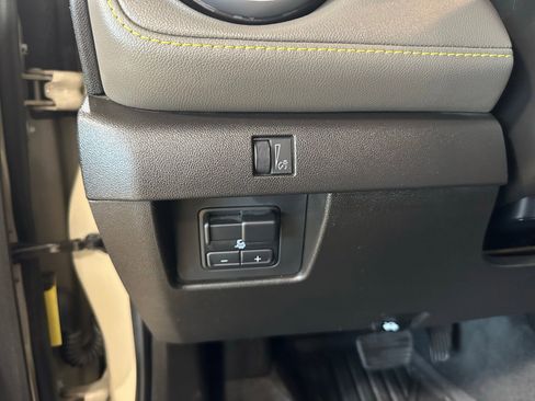 Used 2023 Chevrolet Colorado ZR2 w/ ZR2 Convenience Package III AWD/4WD image 22
