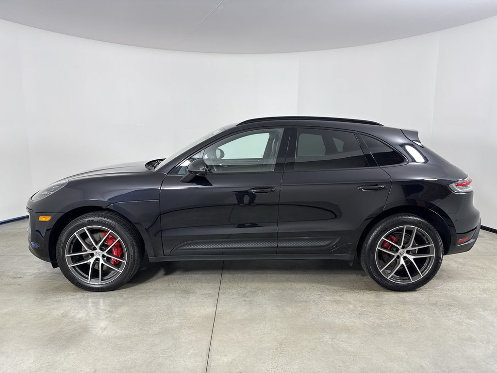 Certified 2024 Porsche Macan S AWD/4WD image 2